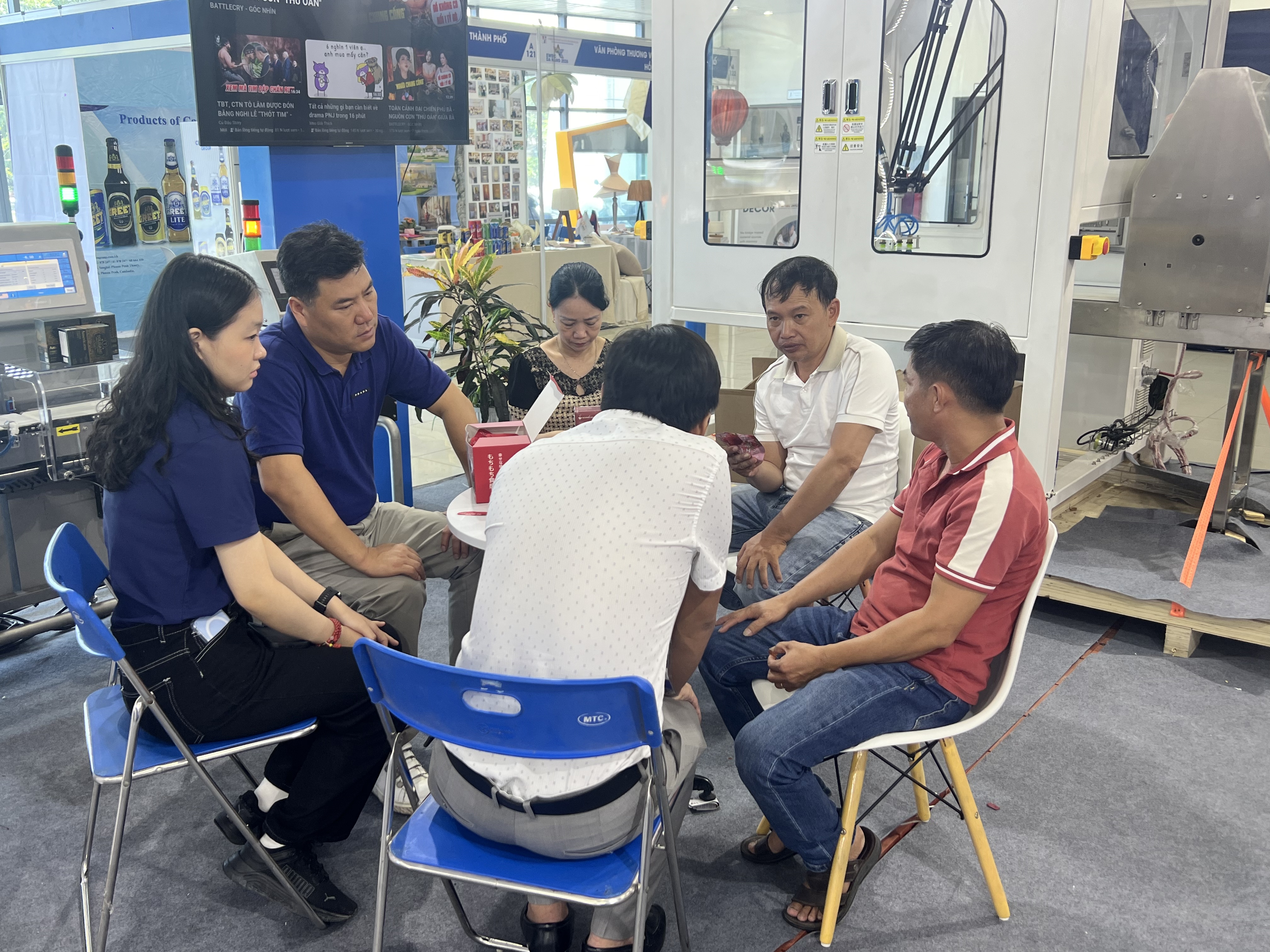 Khách mời tại triển lãm EWEC